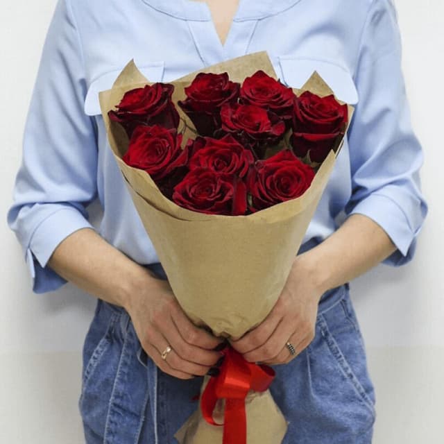 Ծաղկեփունջ "Red Roses"