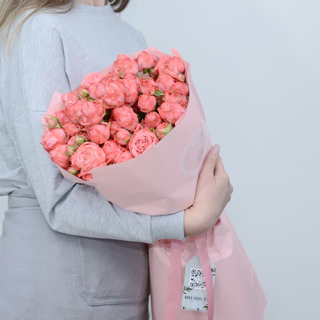 Bouquet "Penelope" with spray roses