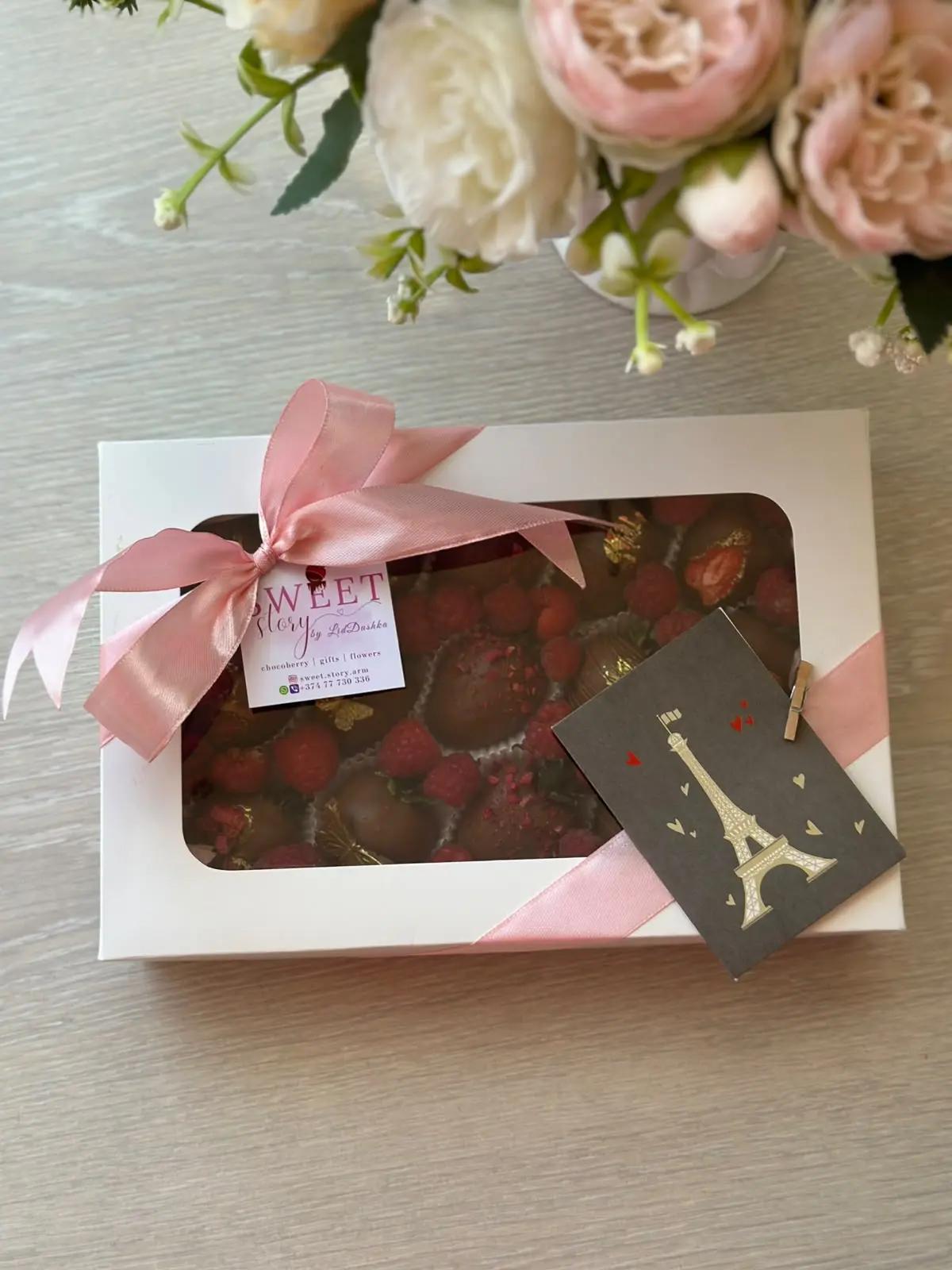 шоколадные клубники BOX 02