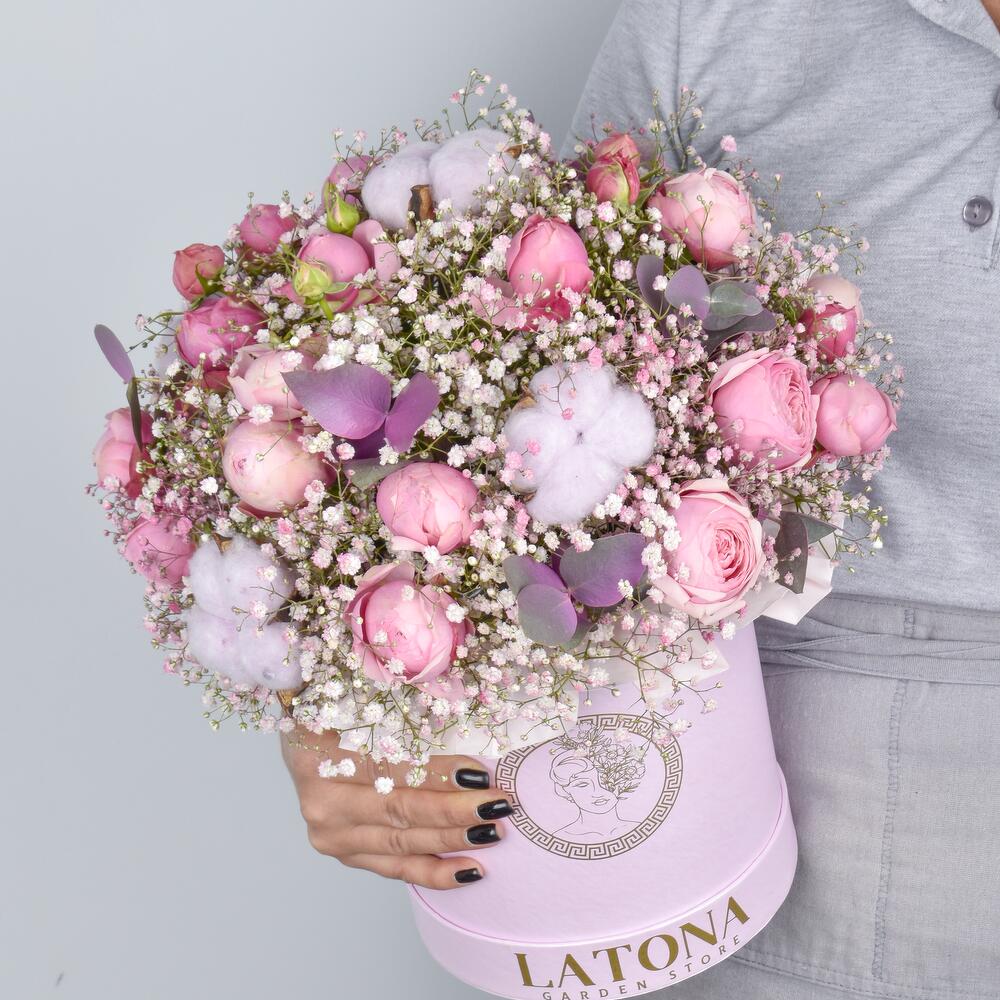 Flowers in a Box "Silva Pink" with pink Peony Roses and baby breaths