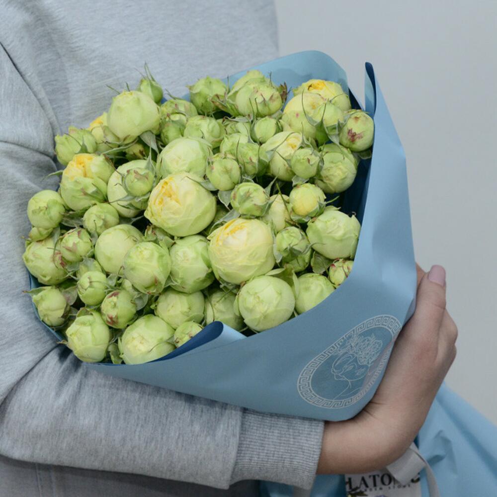 Букет "Kratos" с пионовидными кустовыми розами