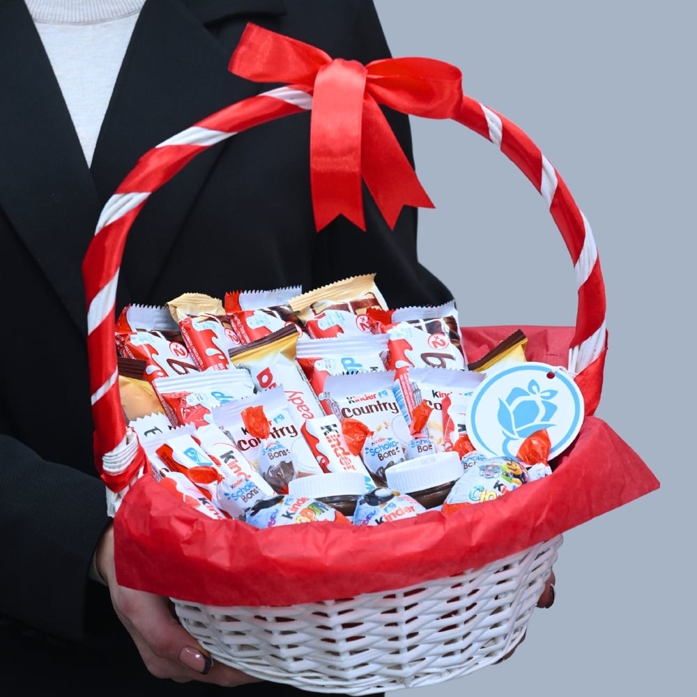 Kinder Joy Basket