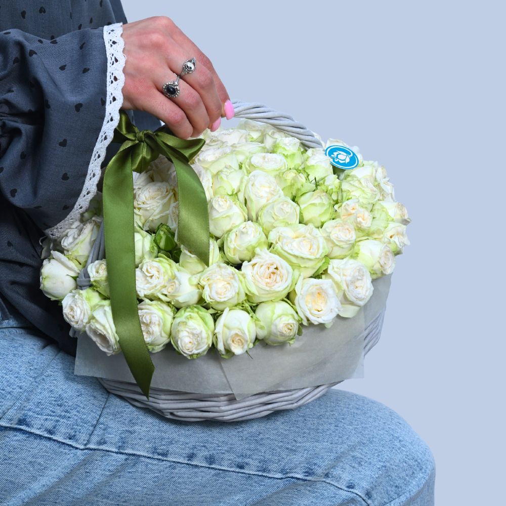 Basket "Shiva" with peony roses