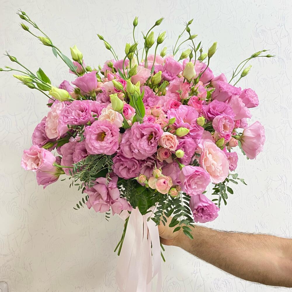 Bouquet "Balini" with Lisianthus