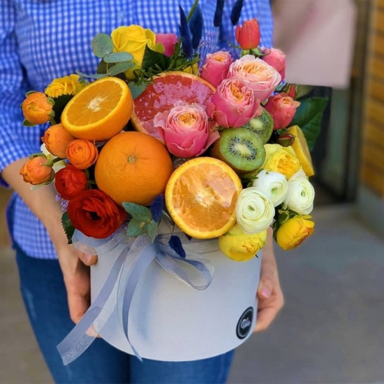 Տուփ Սոննամ մրգերով և վարդերով