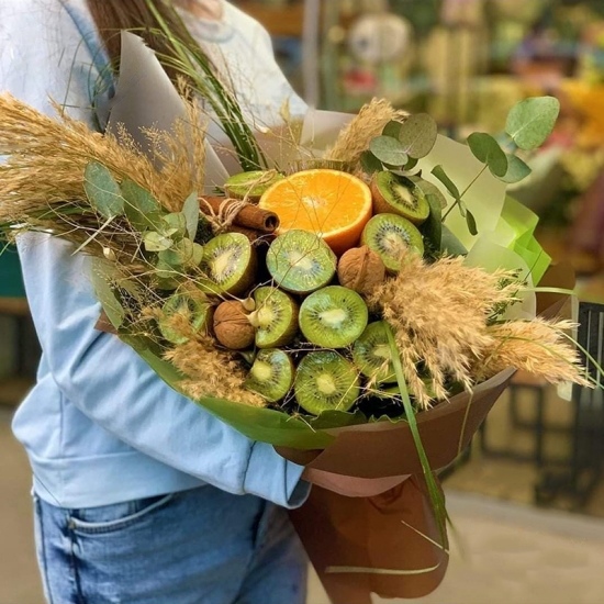 Букет "Доминга" с киви и фруктами