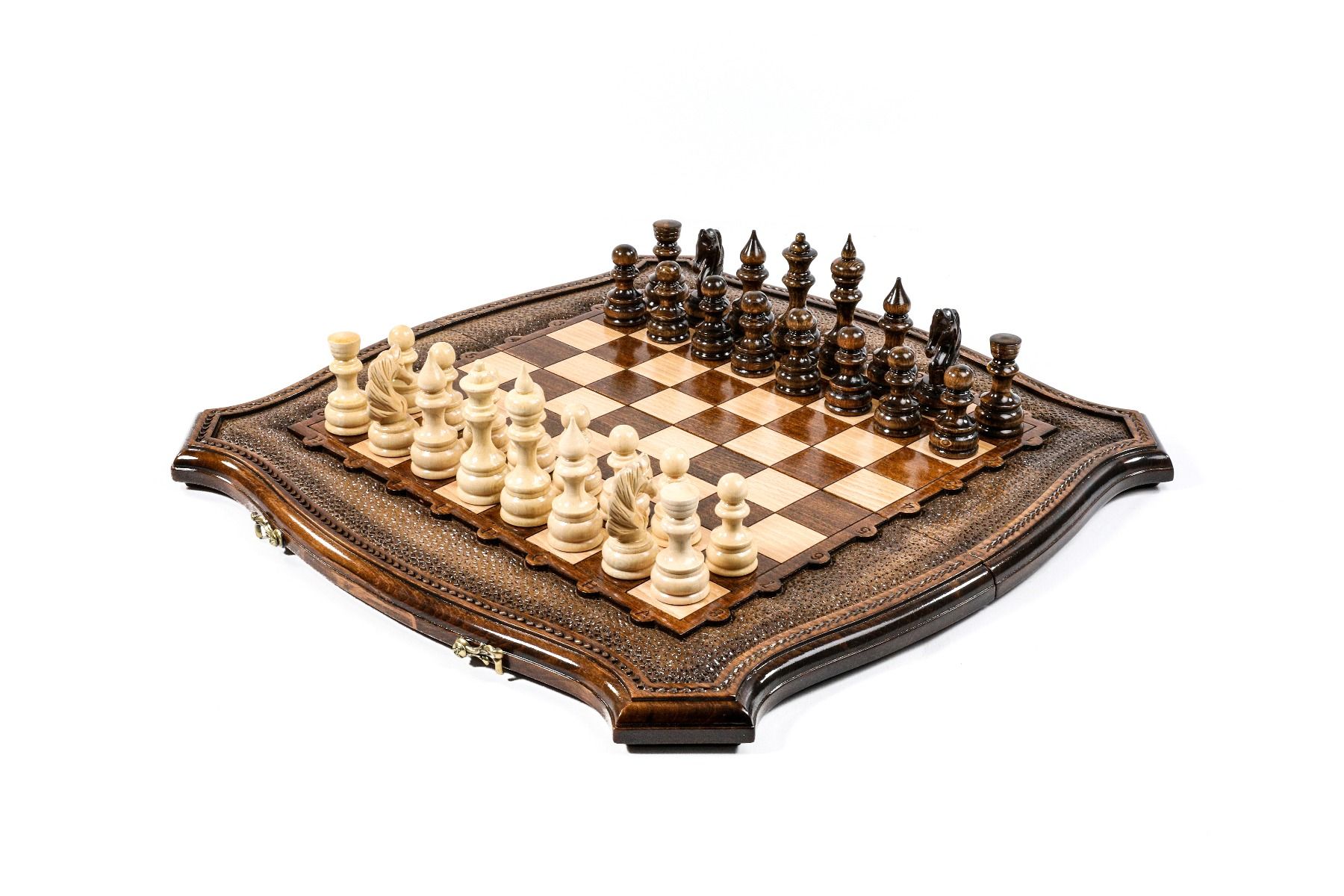 Շախմատ՝  հեղինակային եզրագծով