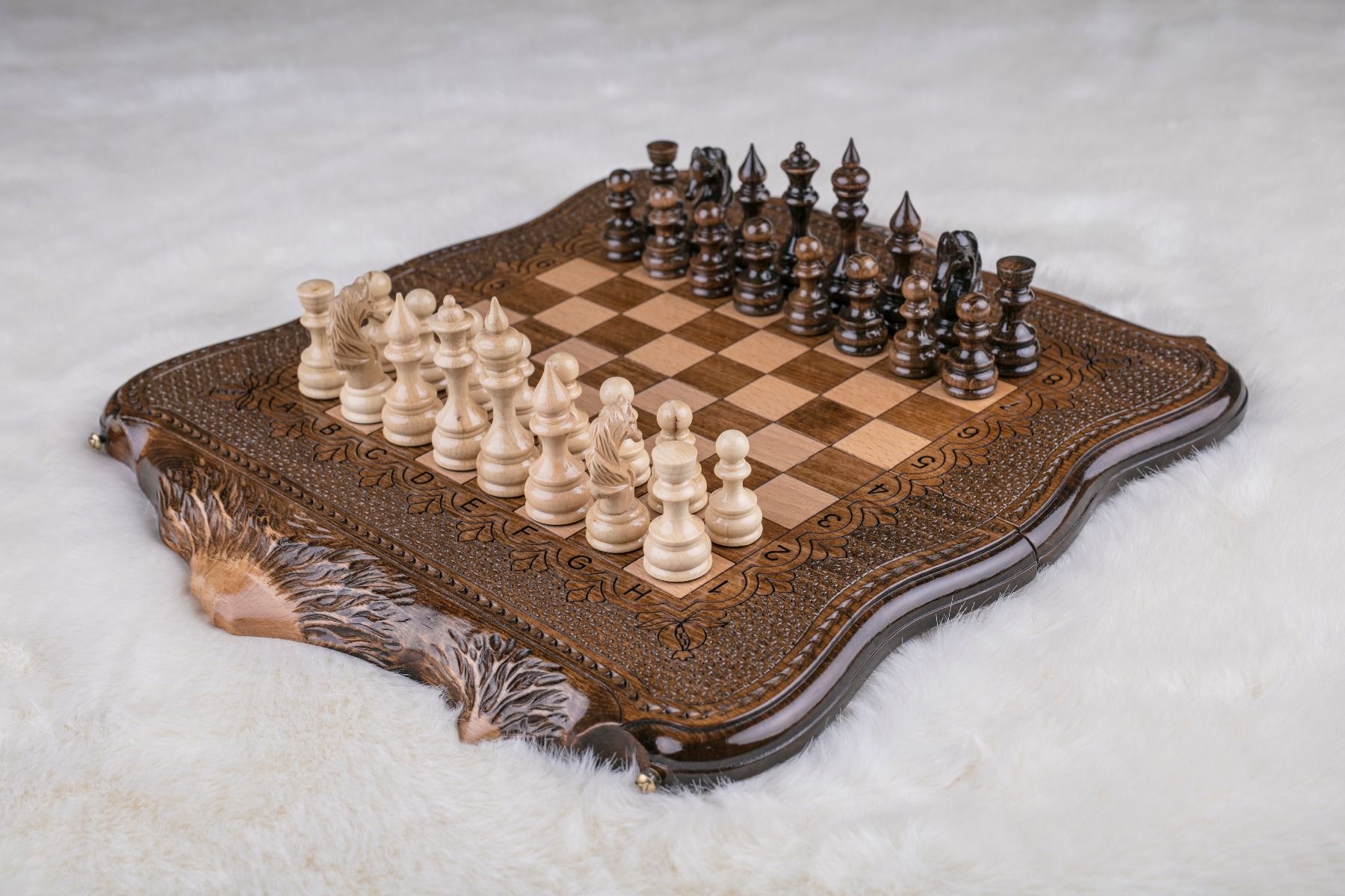Chess set with Ararat