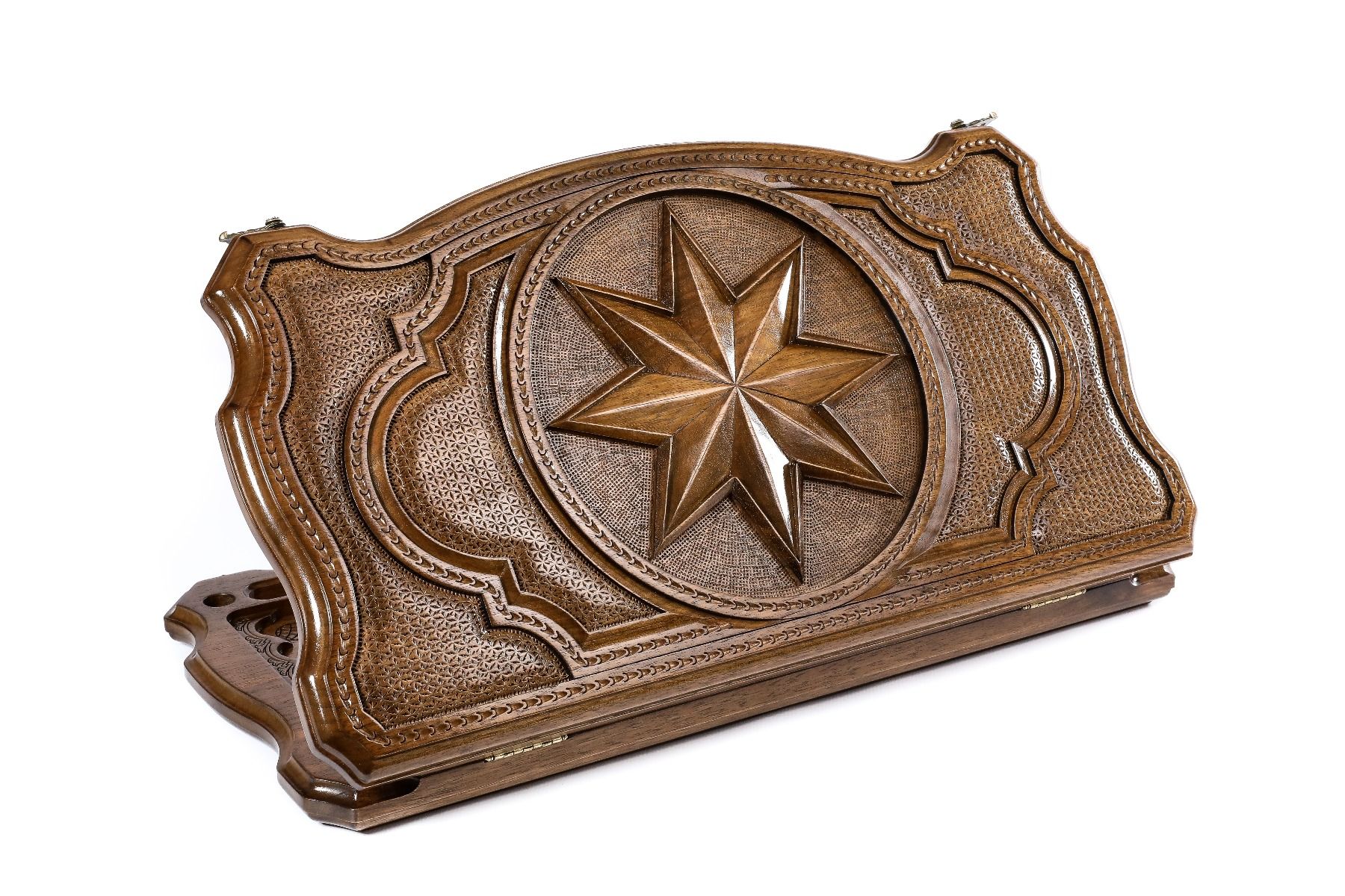 Նարդի ՛՛Ութանկյուն՛՛ հեղինակային եզրագծով