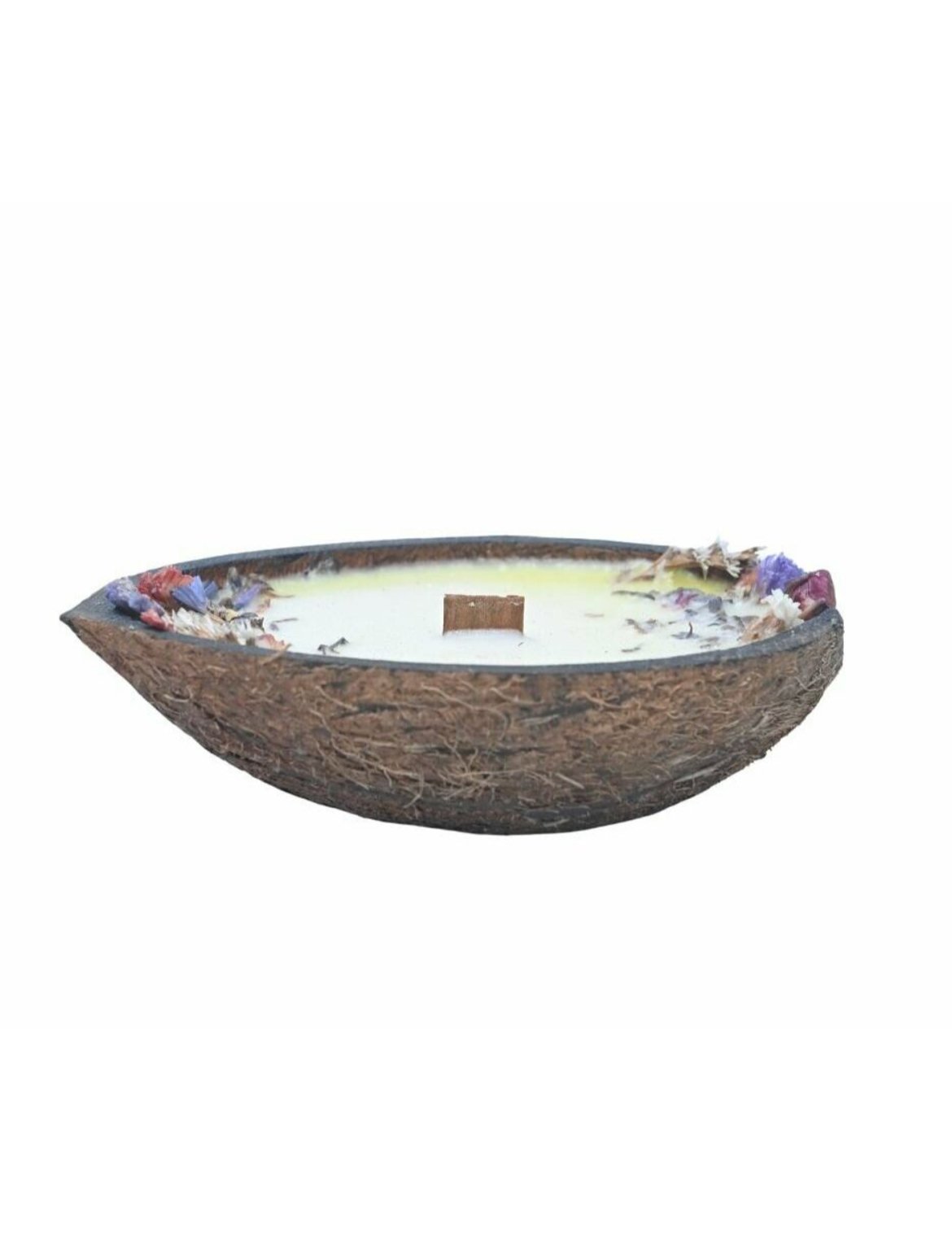 Հոտավետ մոմ կոկոսի մեջ