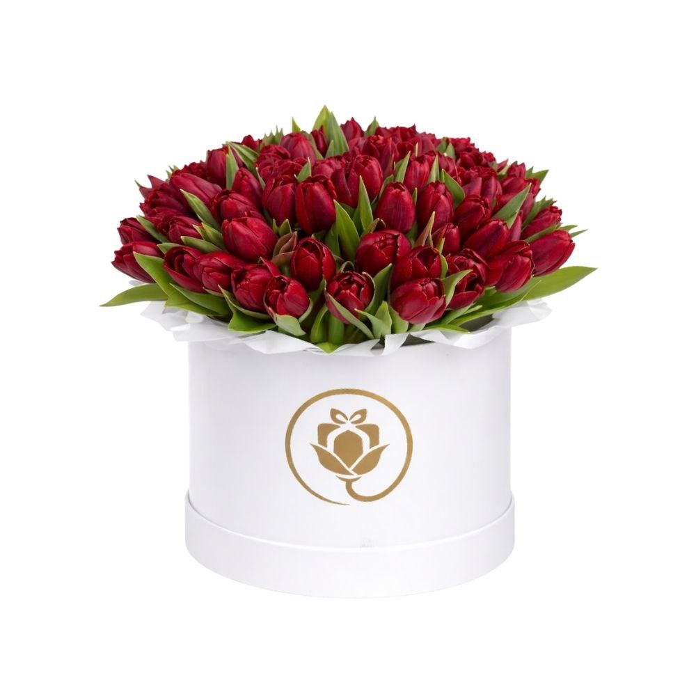 Box with red poppies