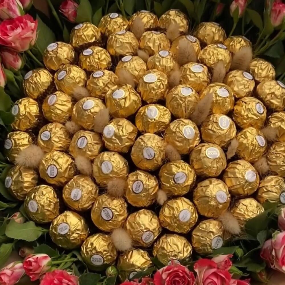 Букет: Ferrero Rocher и розы - VkusLil