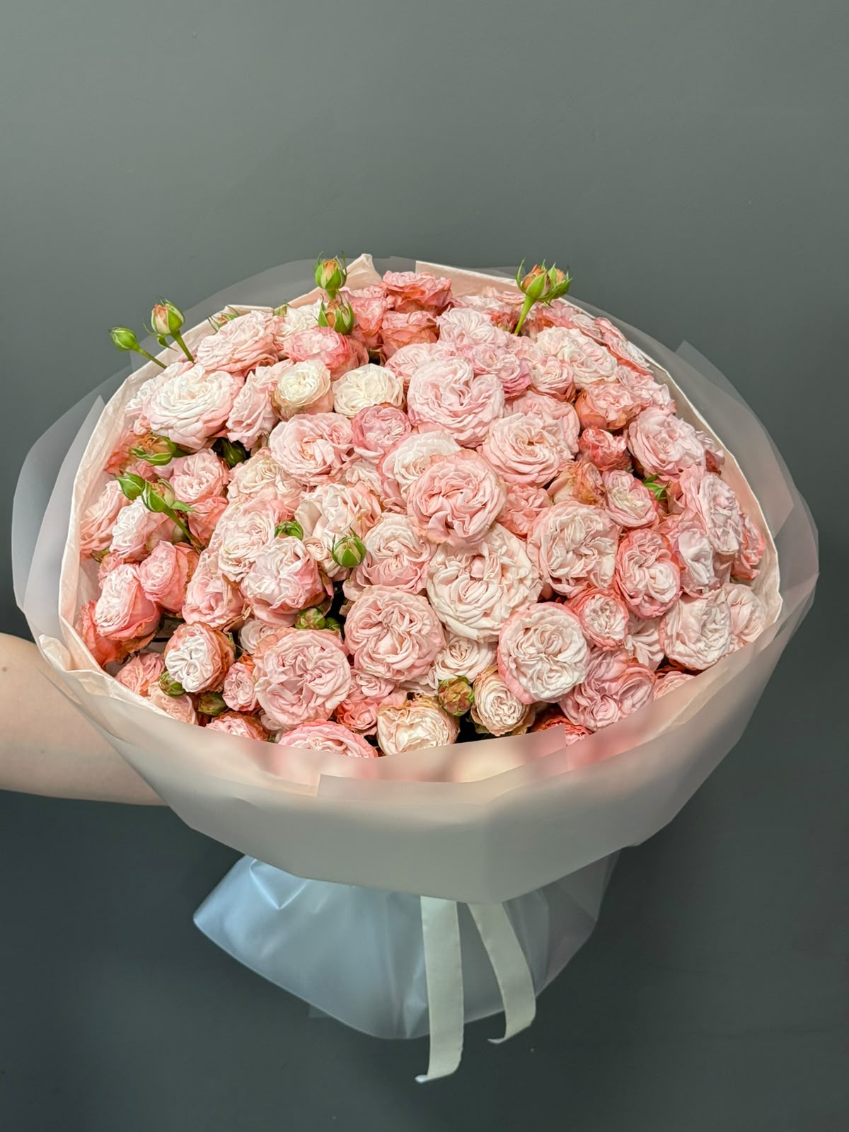 Bouquet with peony-like roses - Flower Lab