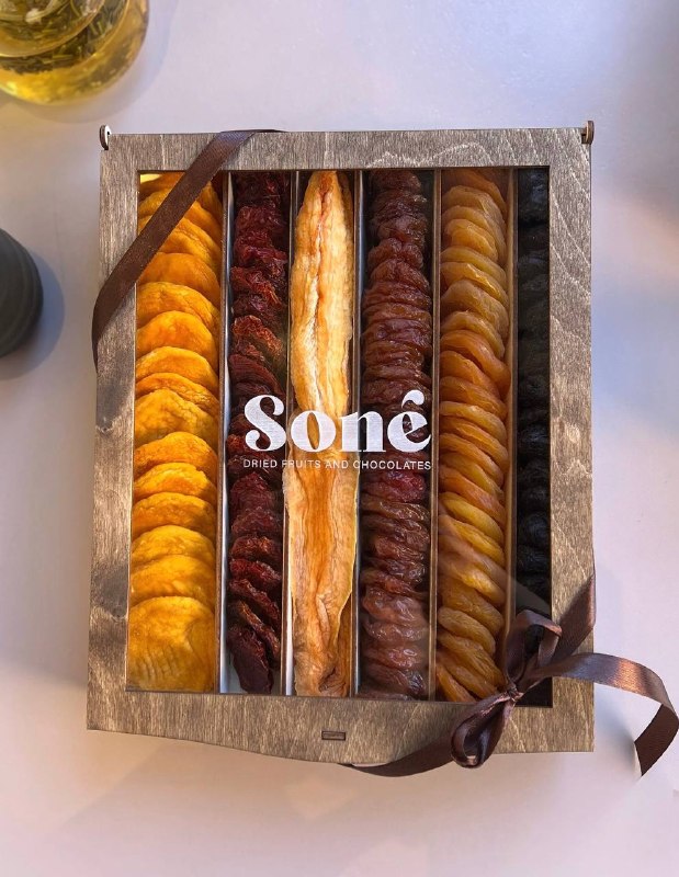 Բնական չրով և շոկոլադով փայտե հավաքածու 2 -  Dried Fruits Sone