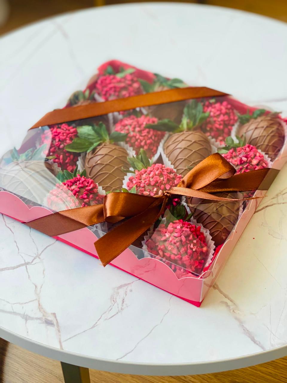 Chocolate-covered strawberries 2 - Aristocrat