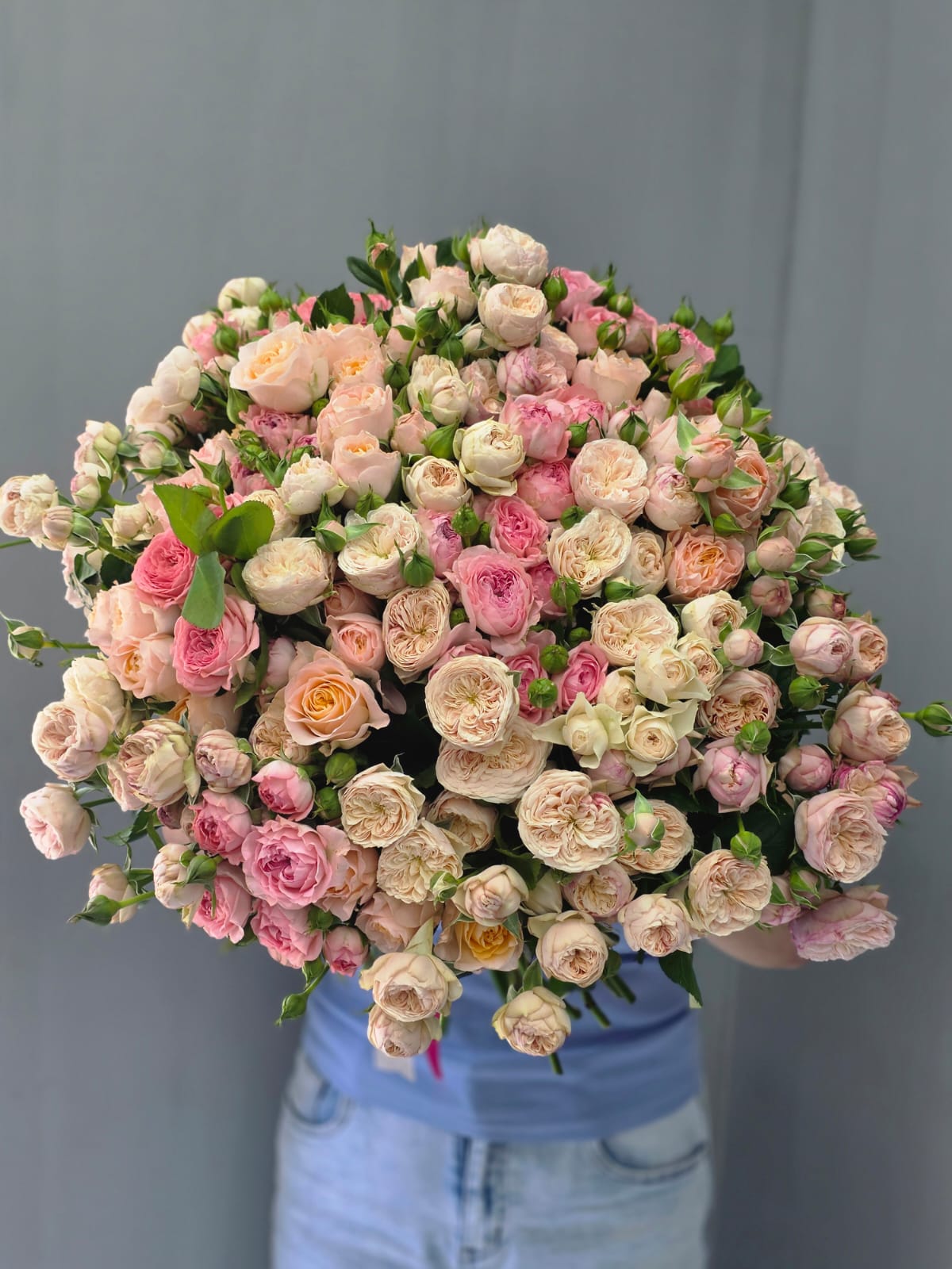Bouquet with peony-like roses - Askaryan Flowers