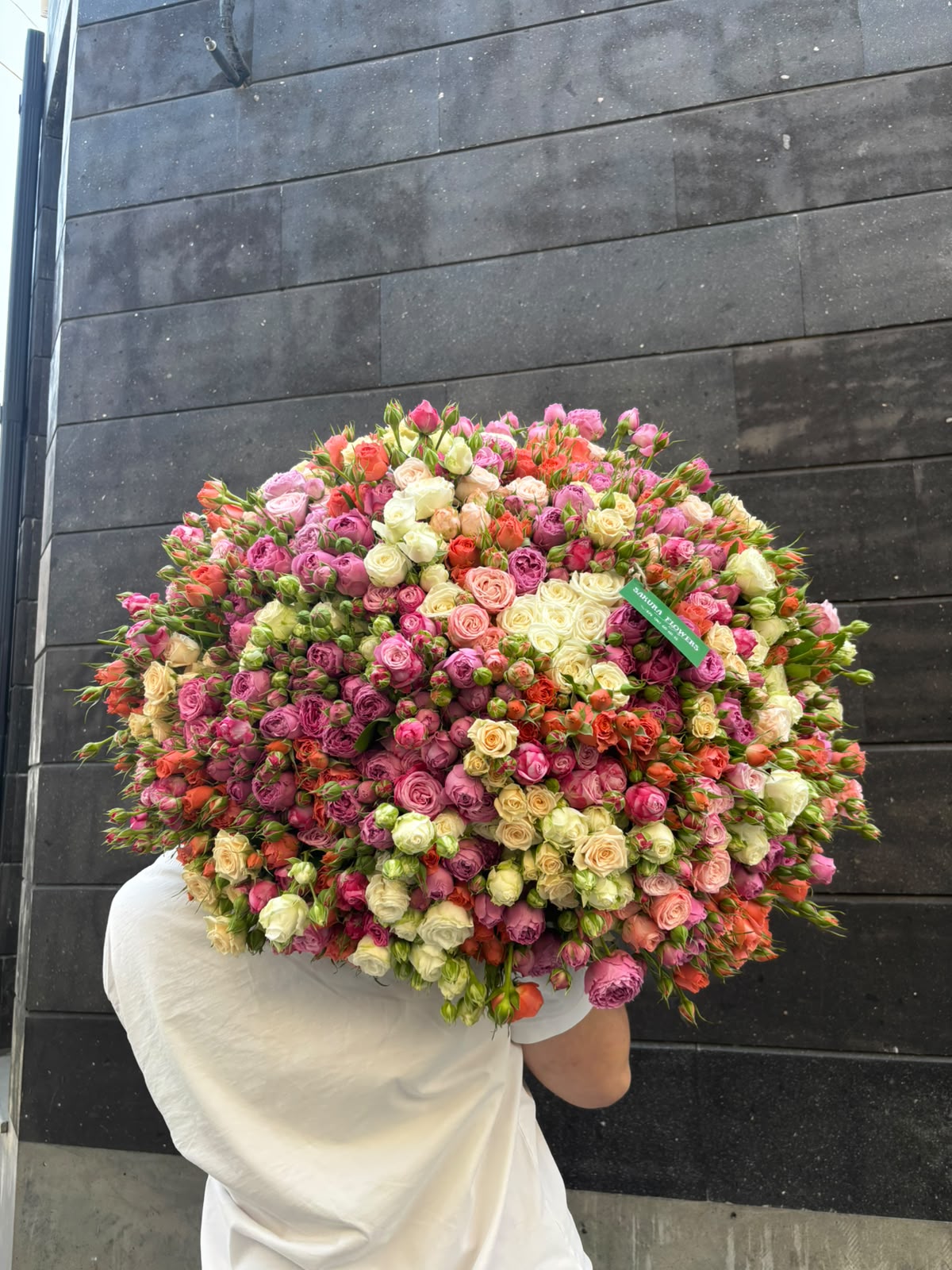 101 branch bouquet roses - Sakura Flowers