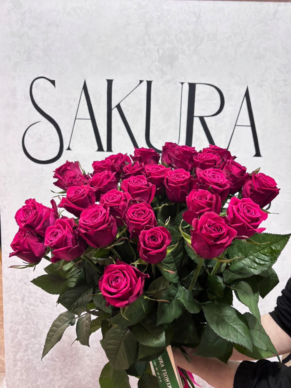 Bouquet with pink roses - Sakura Flowers