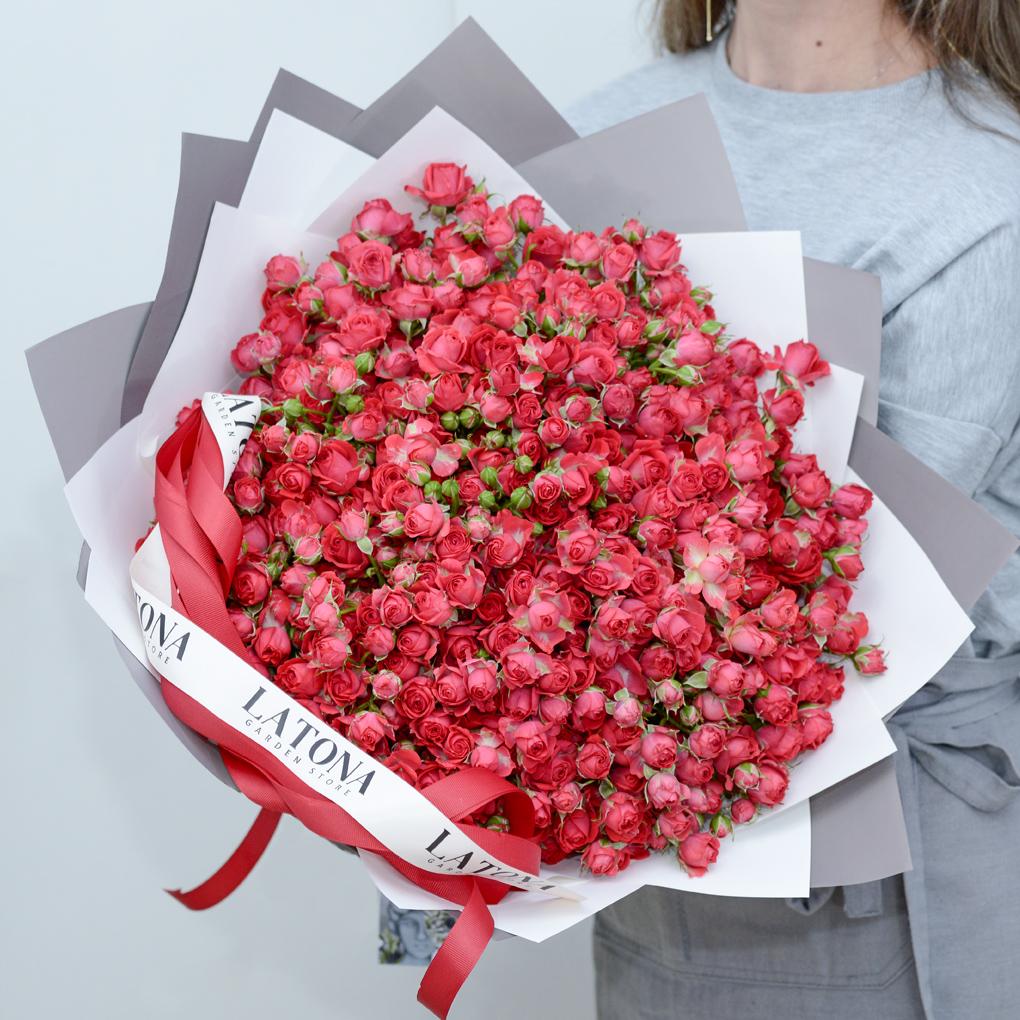 Bouquet "Ariel" with Spray Roses