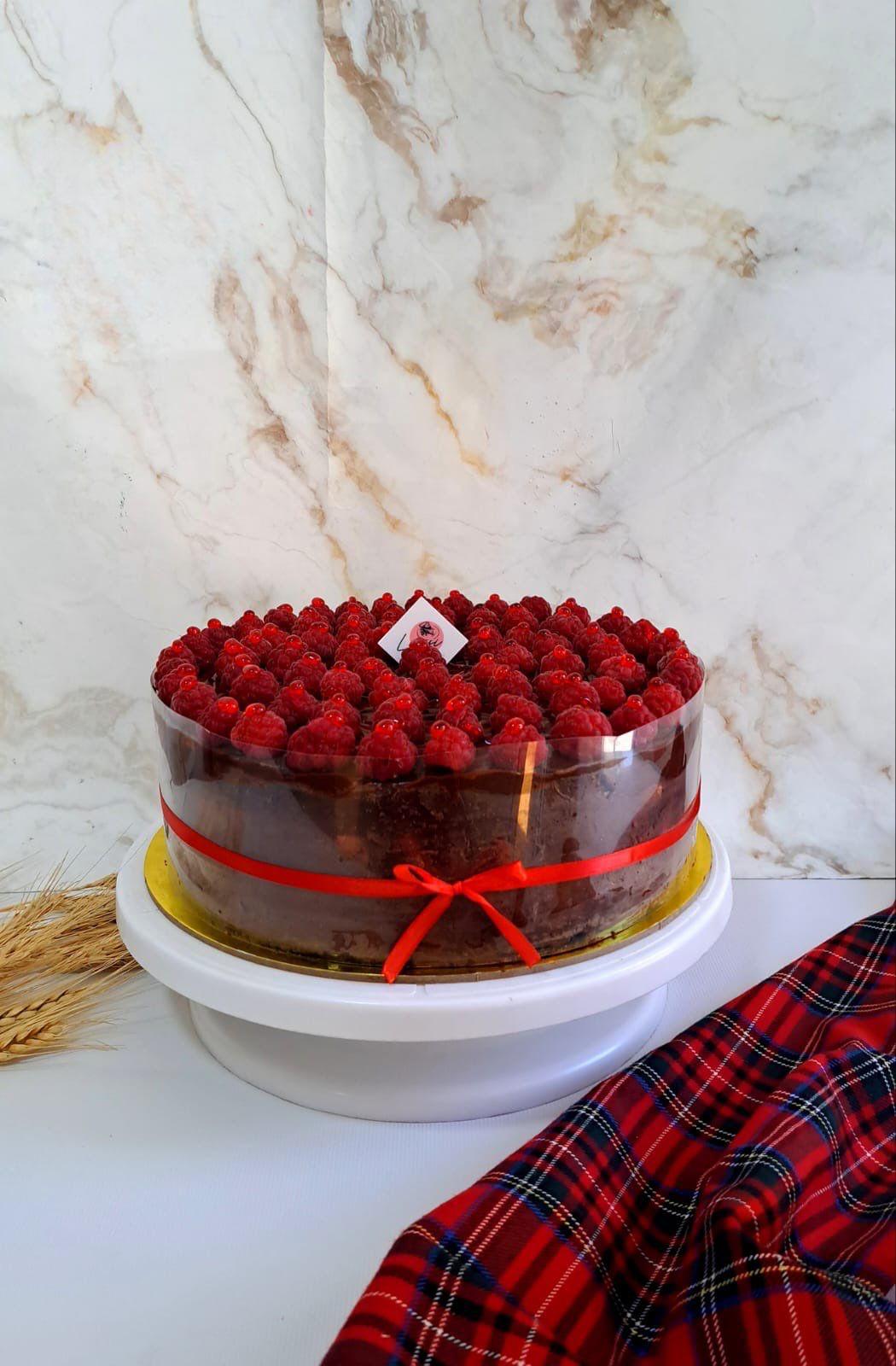 Cake for 15 people - Lyusi Sweets Art N12