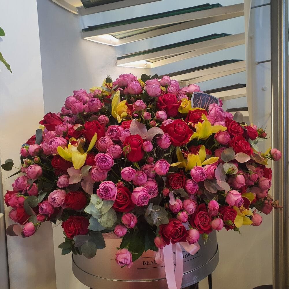 Flower arrangement in a box 42 - VkusLil