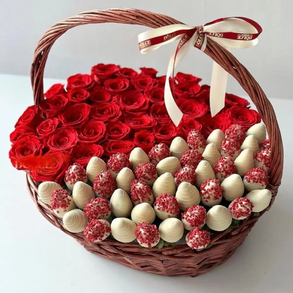 Basket with chocolate-covered strawberries and roses - VkusLil