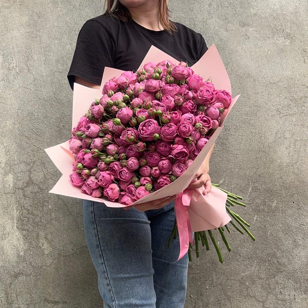 Bouquet of 35 bush peony-shaped roses