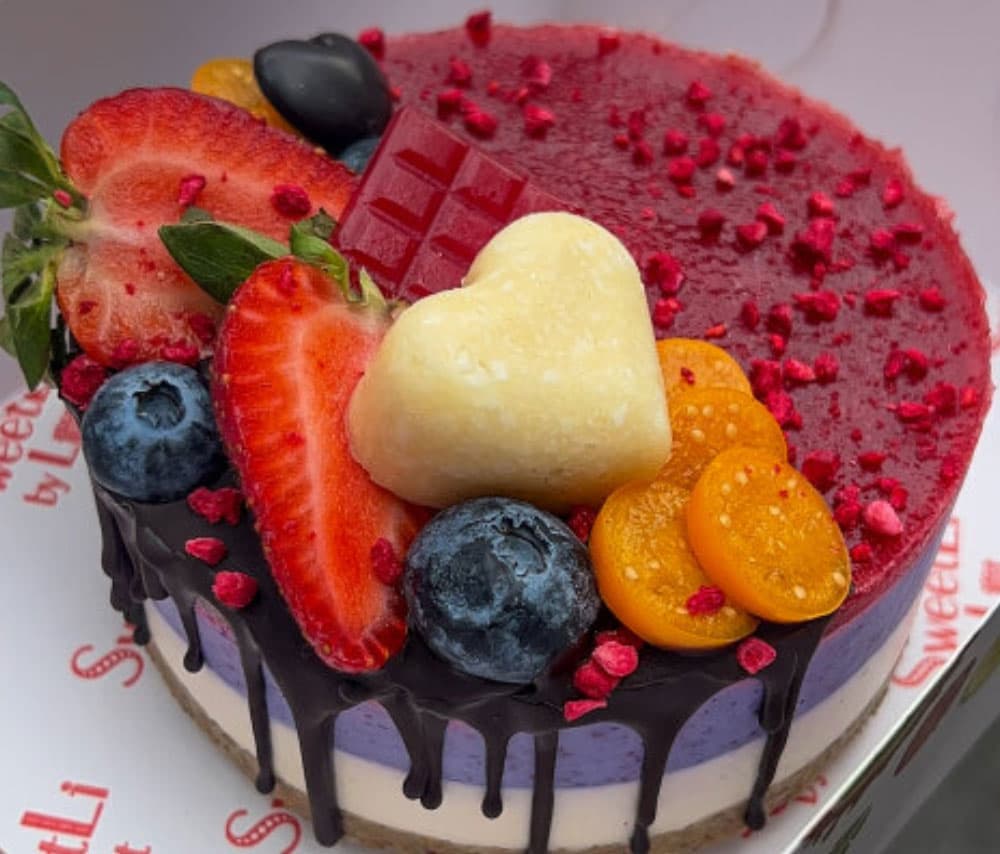 Berry bento cake with blueberries and raspberries, vegan, 500g - Sweetli by Lilit