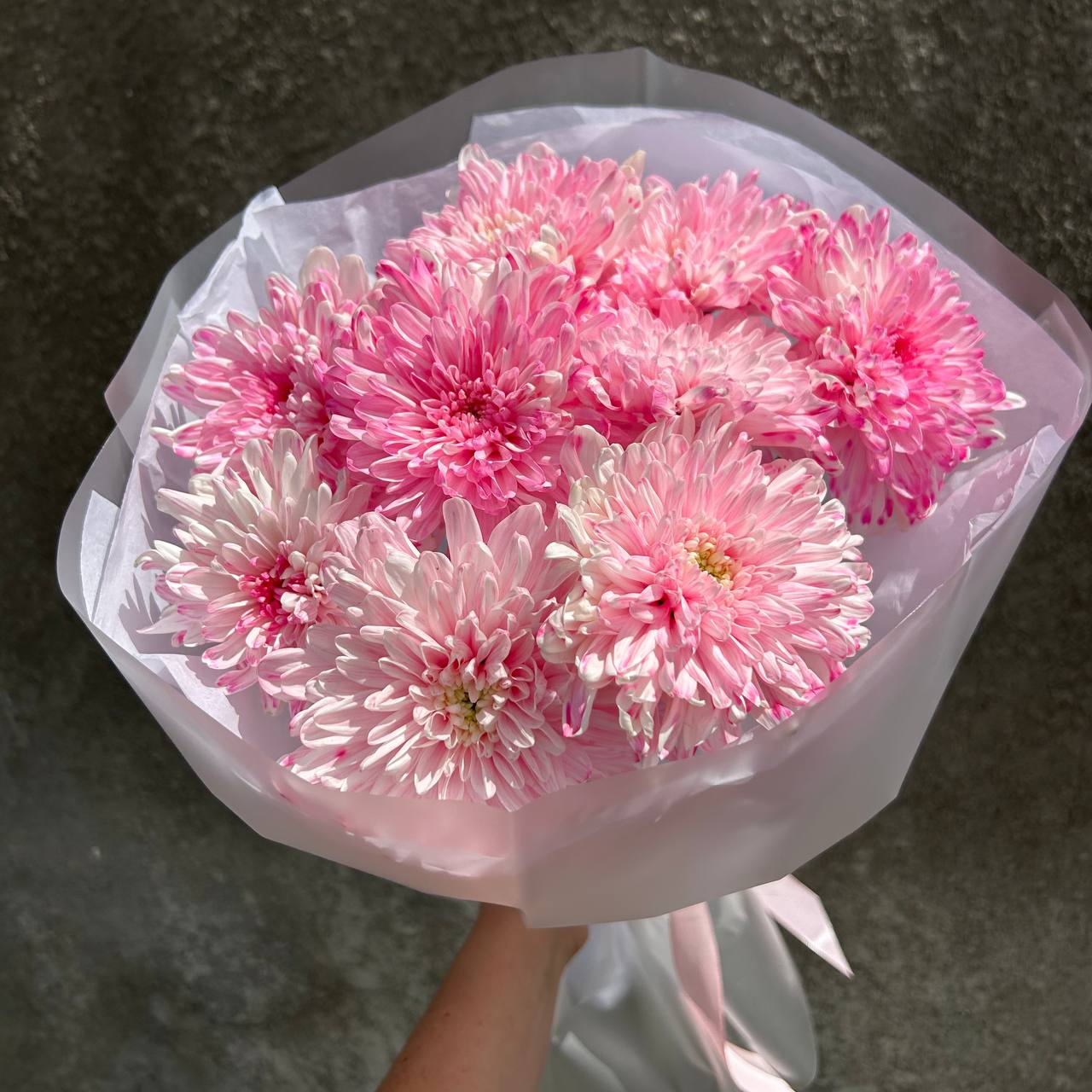 Bouquet of 9 pink chrysanthemums