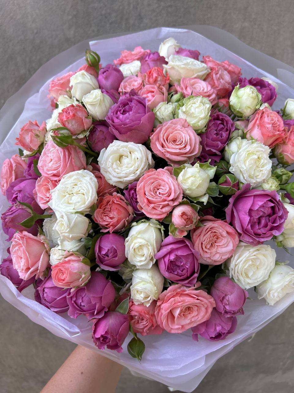 Bouquet of 31 spray roses