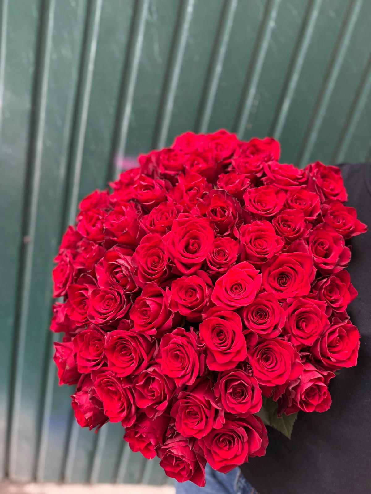 101 roses - Diana Flowers
