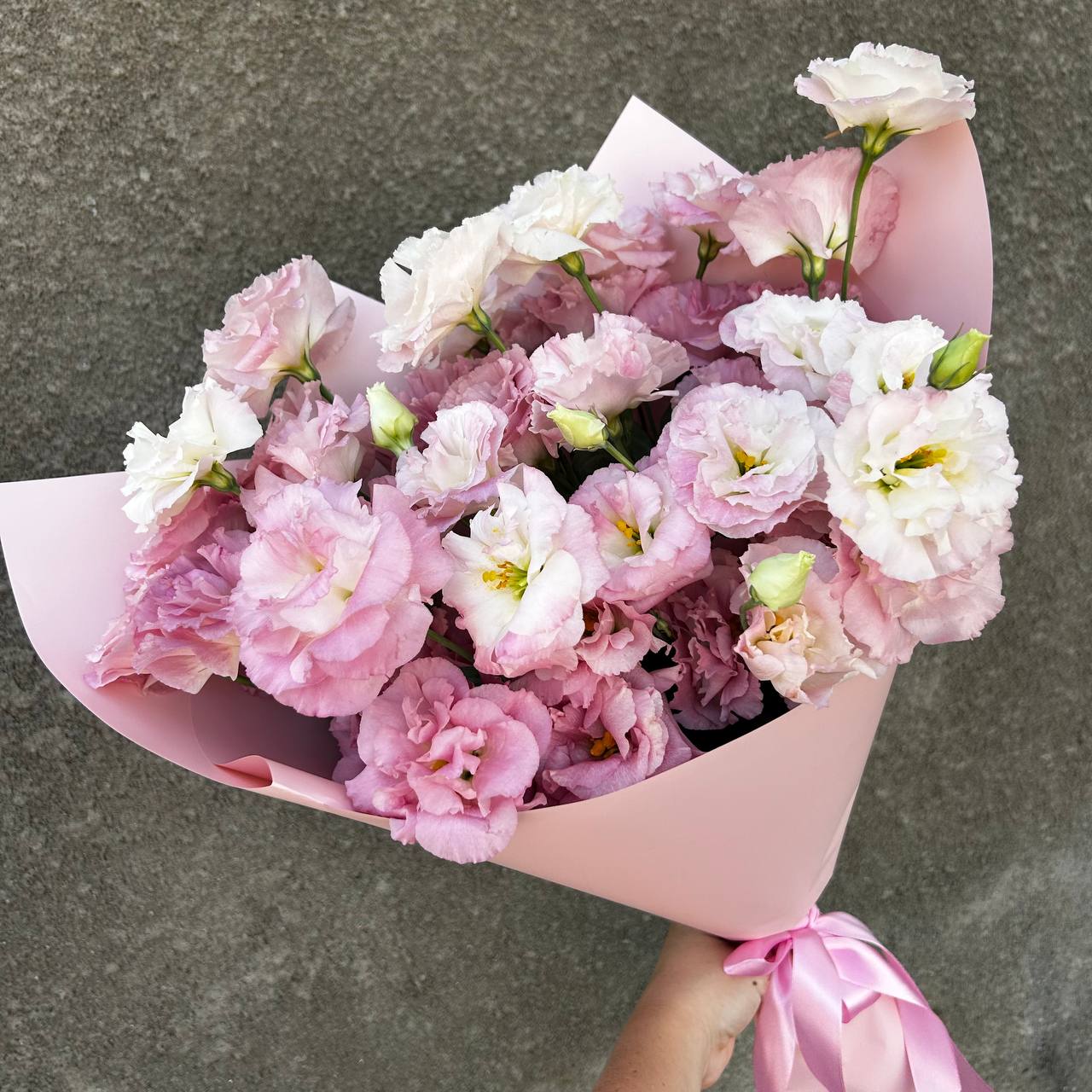 Pink lisianthus (eustoma)