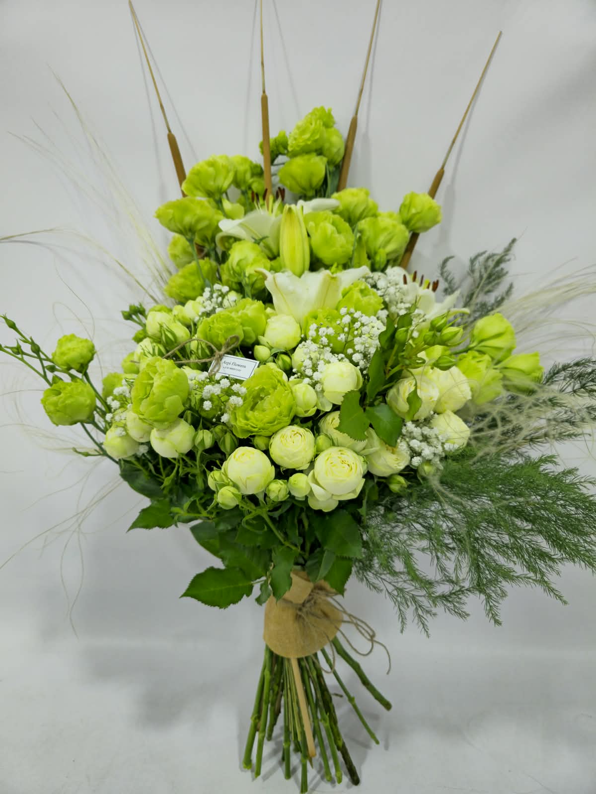 Floral arrangement - Diana Flowers