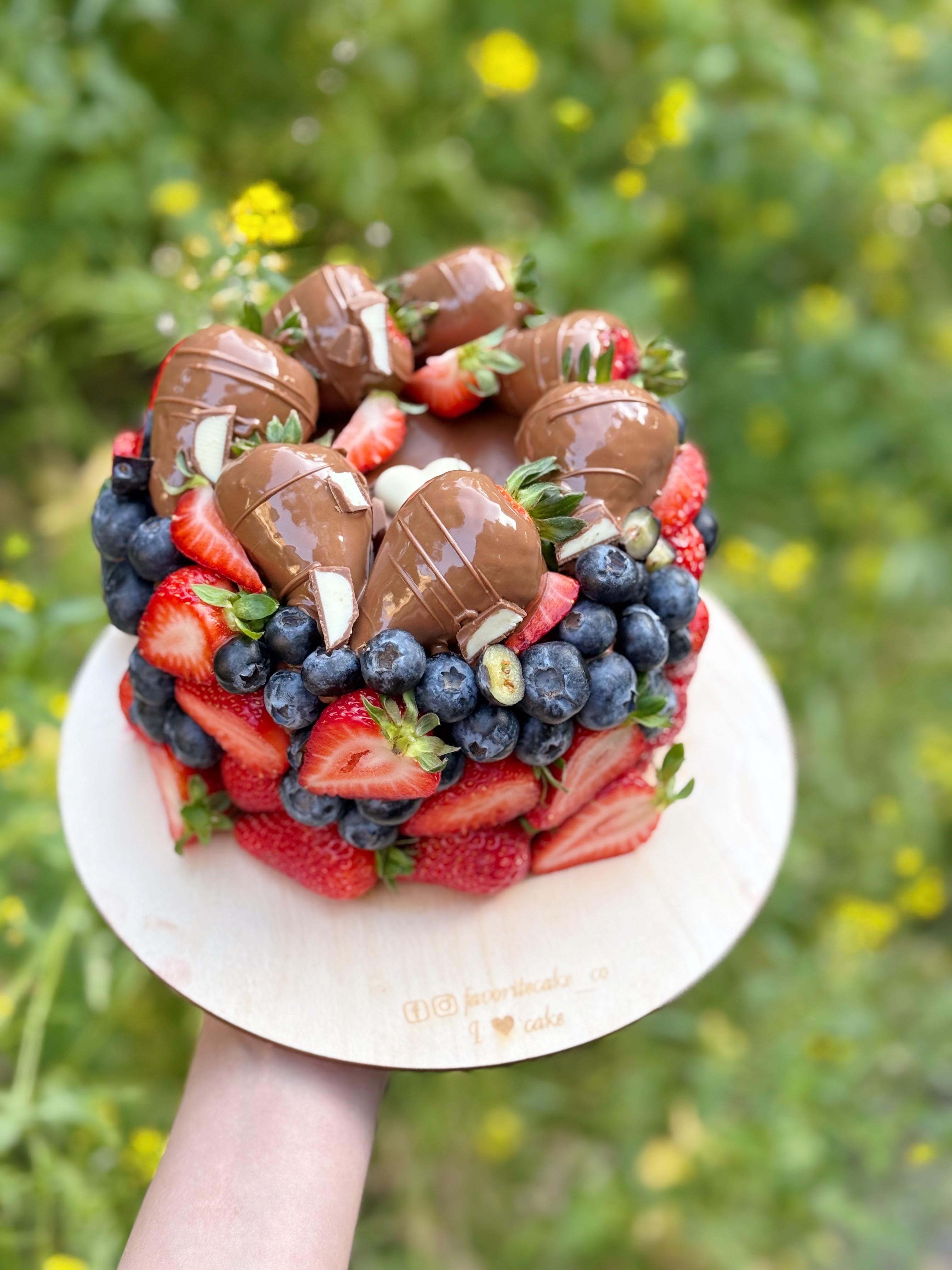 Berry cake 6 person - Favorite cake