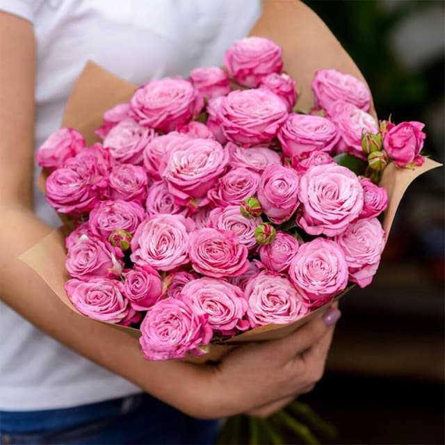 Ծաղկեփունջ «Spray Roses»-ով