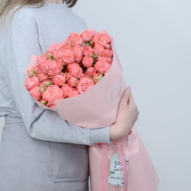 Bouquet "Penelope" with spray roses