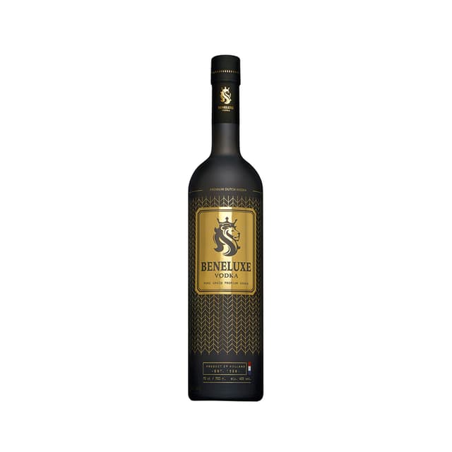 Водка «Beneluxe Black» 700 мл