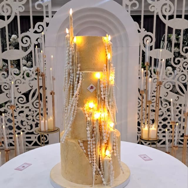 Cake - "Lyusi Sweets Art" / For 10 people/