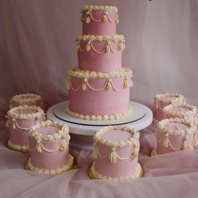 Cake - "Lyusi Sweets Art" /for 10 people/