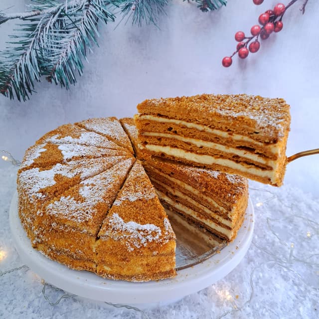 Honey Cake - "Lyusi Sweets Art" / For 15-20 people /
