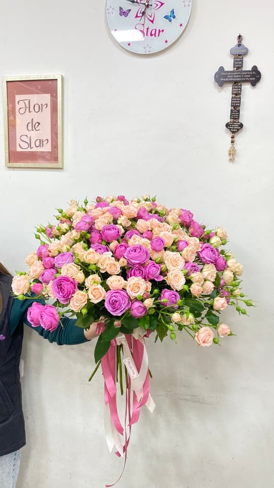 Ծաղկեփունջ   Մադմազել -  Flor de Star