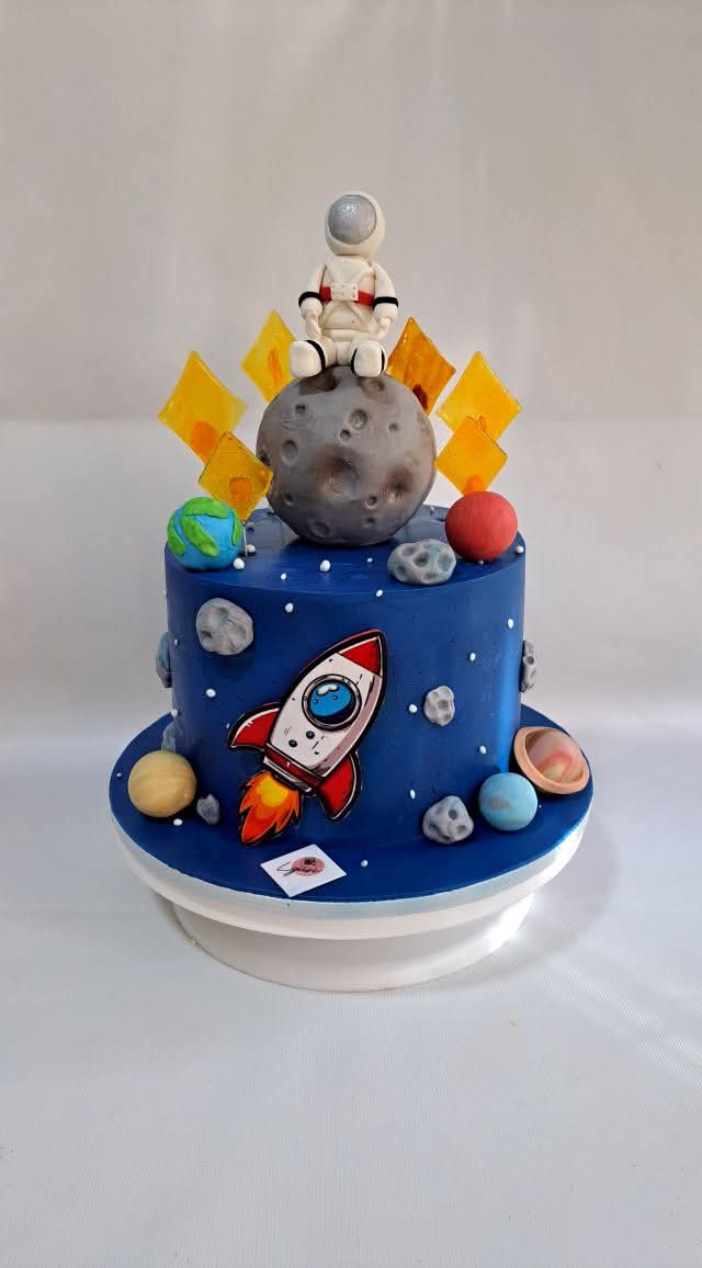Տորթ 10 անձի համար - Lyusi Sweets Art N2