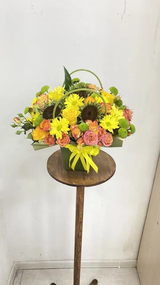 Ծաղկային կոմպոզիցիա Արևաշող - Flor de Star