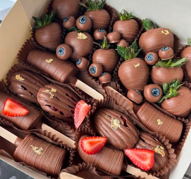Velvet_strawberry_yerevan