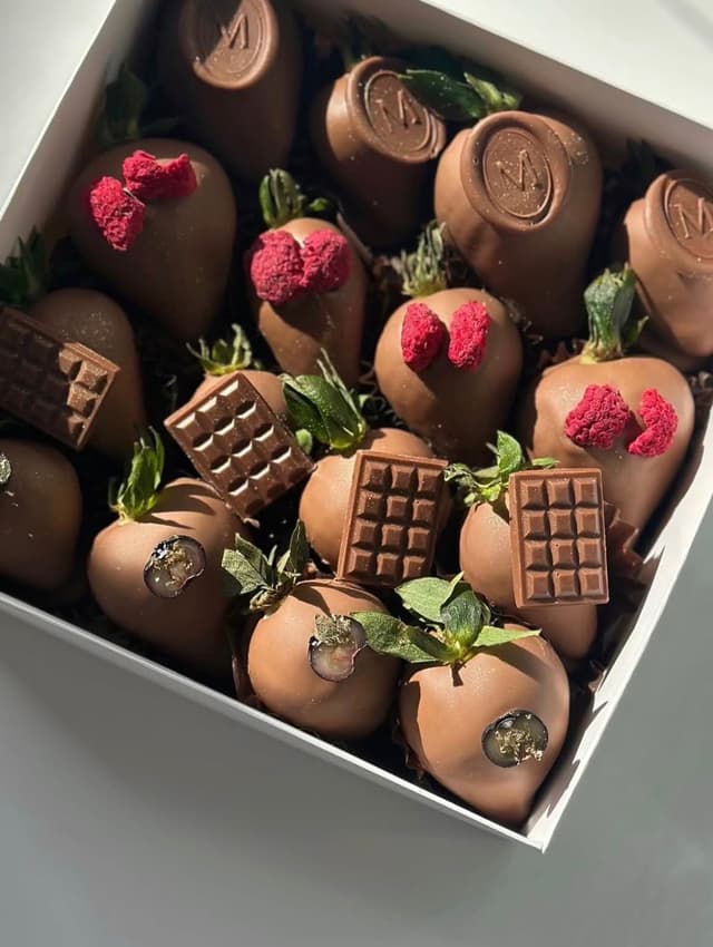 Շոկոլադապատ ելակներ 11 - Velvet strawberry yerevan