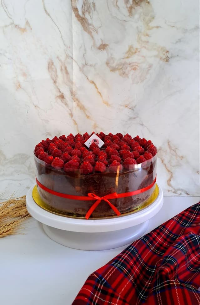 Cake for 15 people - Lyusi Sweets Art N12