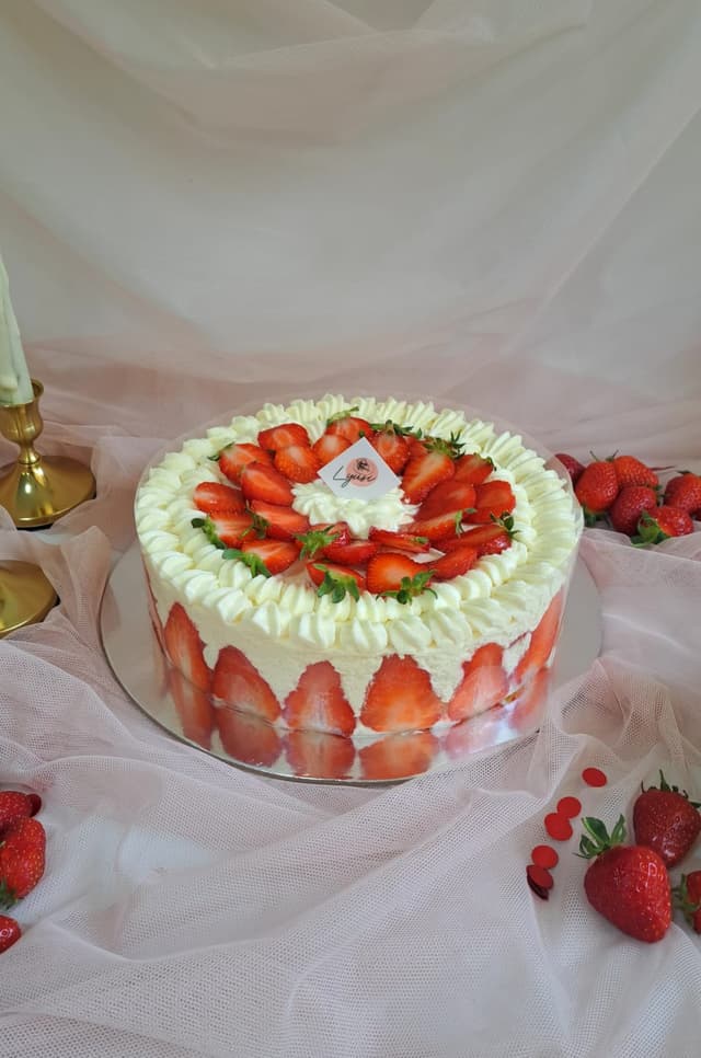 Cake for 20 people - Lyusi Sweets Art N13