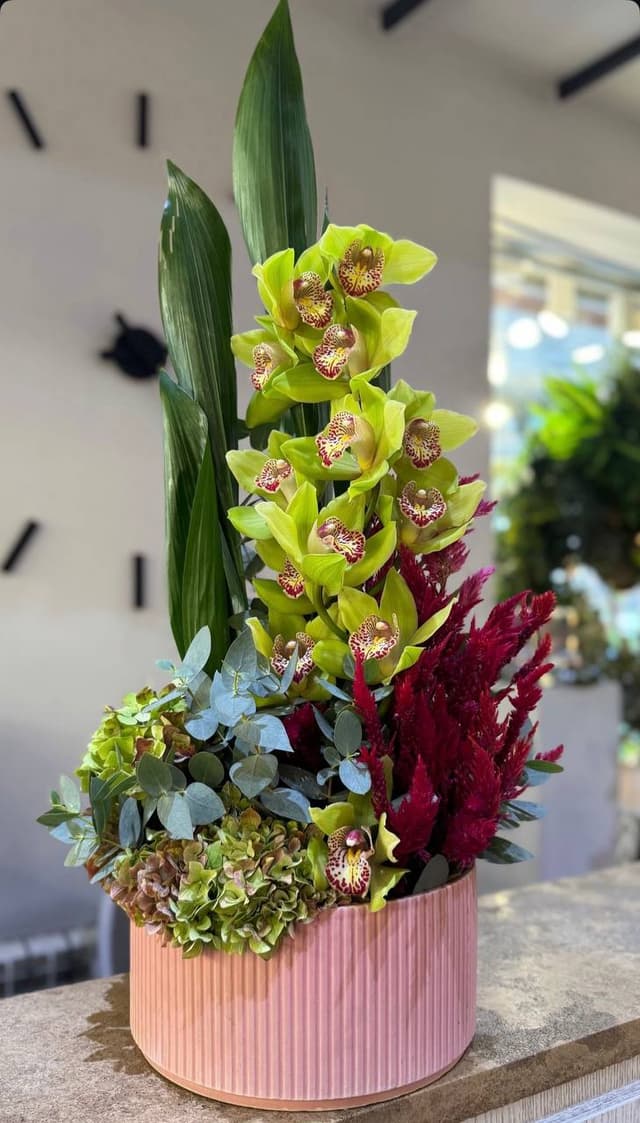 Ծաղկային կոմպոզիցիա տուփով 65 - Avenue des Fleurs
