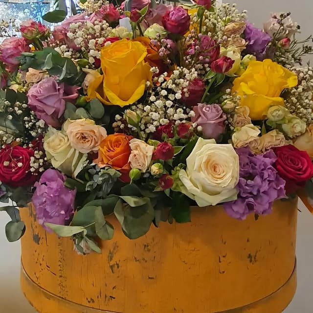 Floral arrangement in a box 52 - VkusLil
