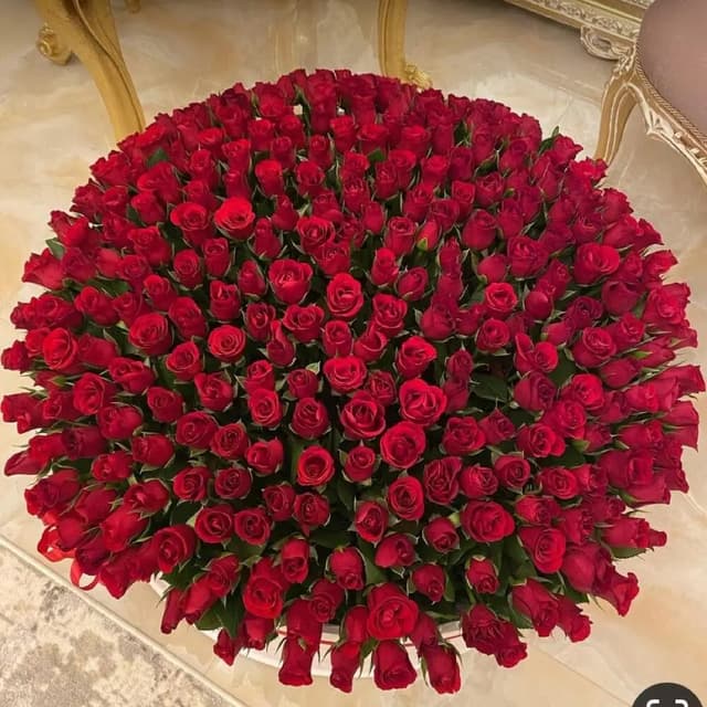 Վարդեր զամբյուղով 63 - VkusLil